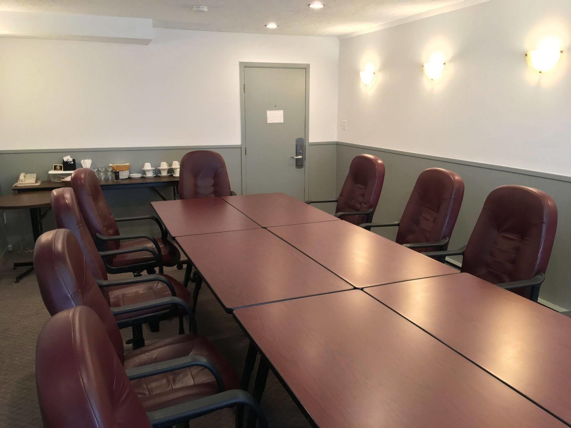 Fairway Inn Sussex Ngoại thất bức ảnh